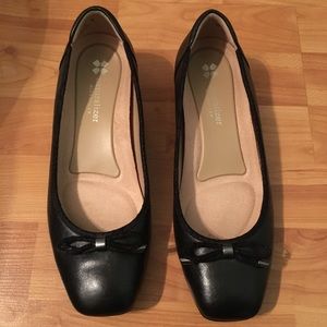 Black Leather Naturalizer Wedges